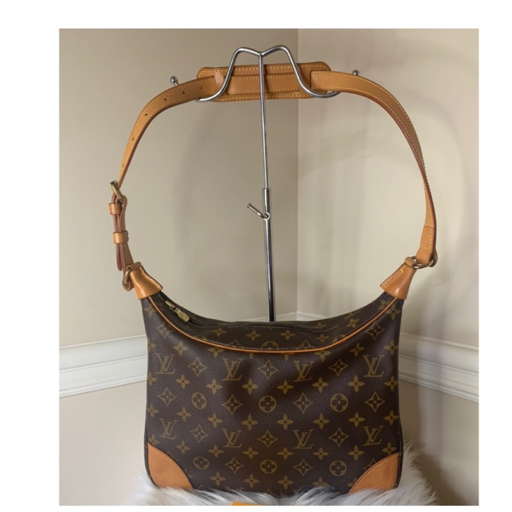 🛑SALE🛑🌼Authentic Louis Vuitton Boulogne GM🌼